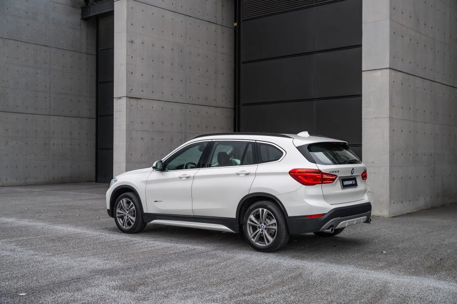  BMW X1 xDrive25Li Sport Line 2016 года  (фото 4 из 20)